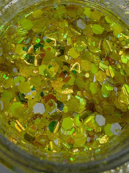 The Weekly Stir (Exclusive Mix Glitter) - 5.18.26 Yellow Mix