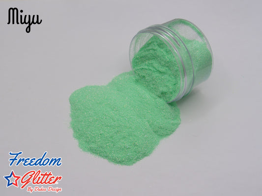 Miyu (High Sparkle Iridescent)